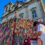 Devotos se reunem na Basilica do Senhor do Bonfim na primeira sexta feira de 2025 1