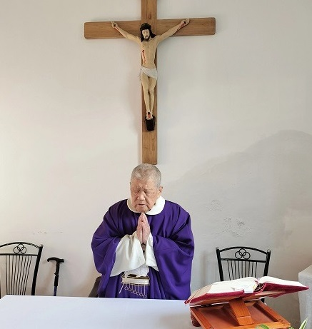 Sacerdote mais velho da China morre aos 104 anos de idade