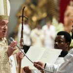 Papa Francisco convida religiosos a serem portadores de luz 1