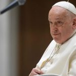 Papa Francisco novamente sente falta de ar durante Audiencia Geral