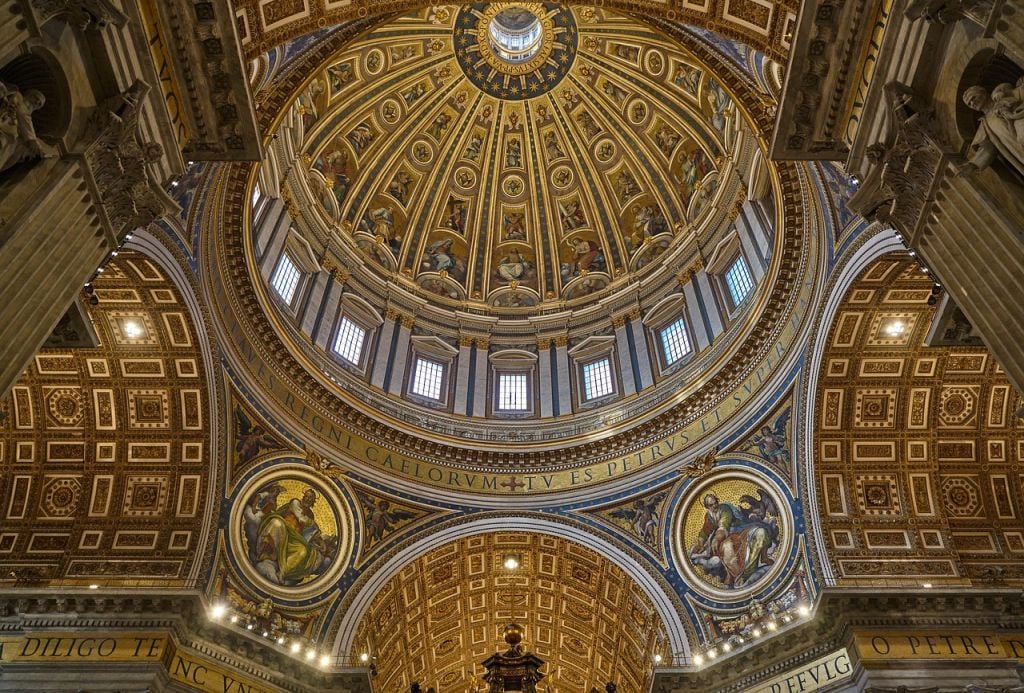 Vaticano convoca recitacao de Rosario pela saude do Papa Francisco