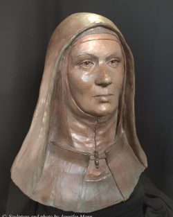 Escultura e foto de Jennifer Mann. Fotos: Carmelitas descalzos Ocd Ibérica
