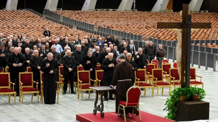 Curia Romana pronta para iniciar seus Exercicios Espirituais de Quaresma