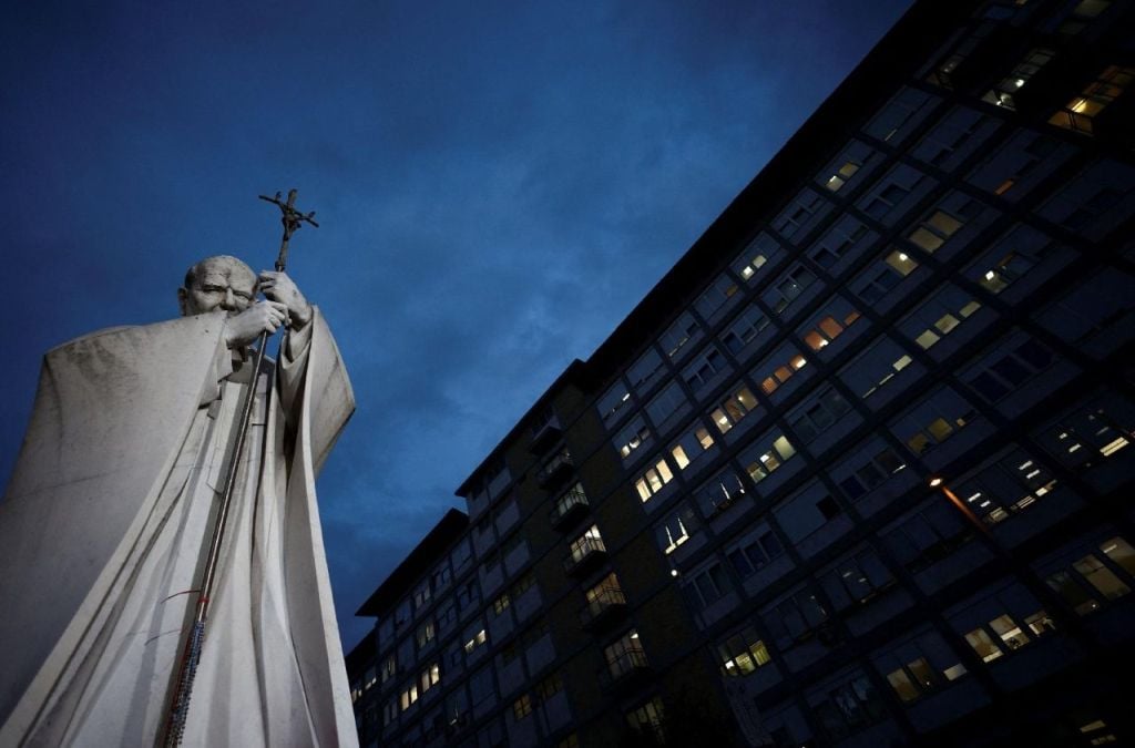 Medicos retiram prognostico reservado do Papa Francisco