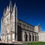 Sagrado Corporal e exposto de forma extraordinaria na Catedral de Orvieto