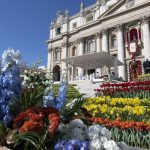 Vaticano prepara decoracao floral para a Semana Santa