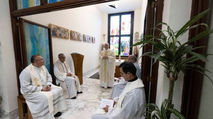 Papa Leao XIV faz visita surpresa ao Dicasterio para os Bispos 4