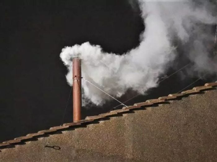 Santa Se divulga horarios das fumacas que anunciarao resultados do Conclave
