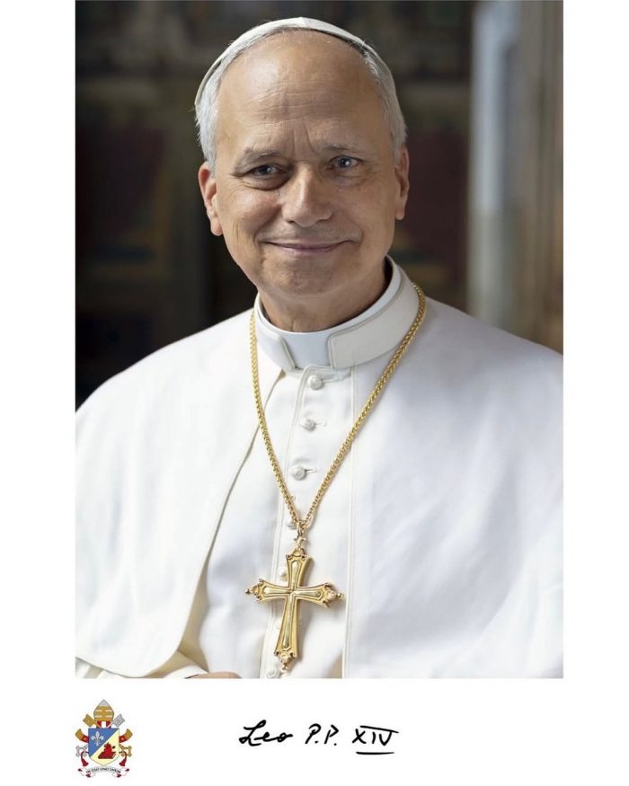 Vaticano divulga foto oficial do Papa Leao XIV