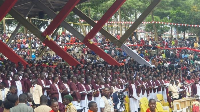 Milhares de fieis no Santuario de Namugongo homenageam os Martires do Uganda 3