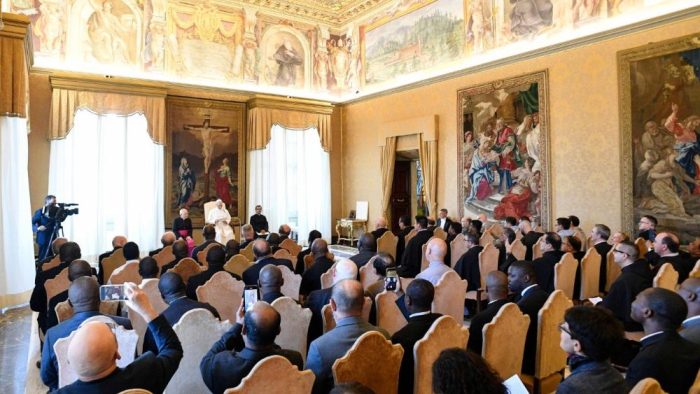 Ordens religiosas expressam a beleza dos diversos carismas da Igreja ressalta Leao XIV 2