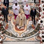 Papa Leao XIV preside ordenacao de 32 novos sacerdotes 1
