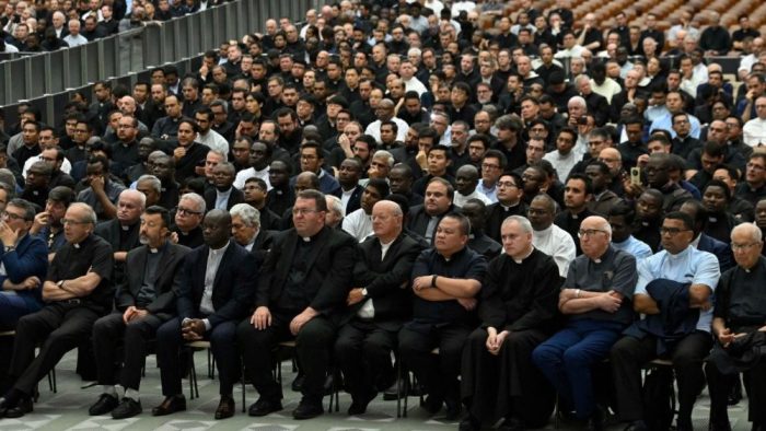 Papa Leao XIV se reune com os sacerdotes da Diocese de Roma 3
