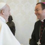 bispo Gustavo Zanchetta em encontro com o papa francisco no vaticano foto vatican media 1200 × 612 px