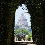 Ordem de Malta homenageia Papa com escultura de leao em bronze 1