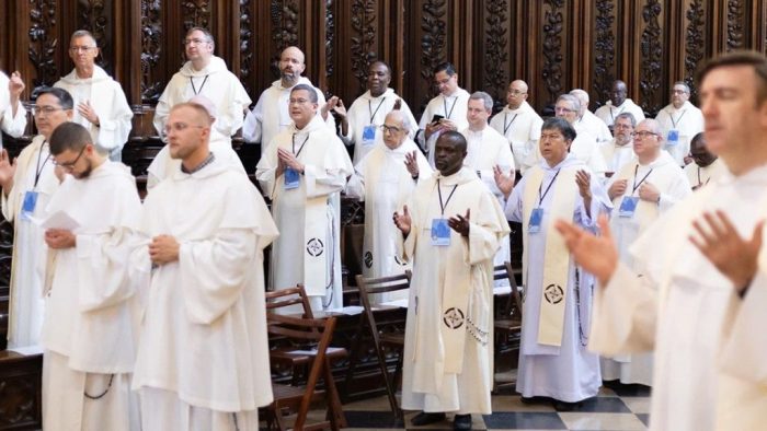 Papa Leao XIV aos Dominicanos oucam atentamente o Espirito Santo