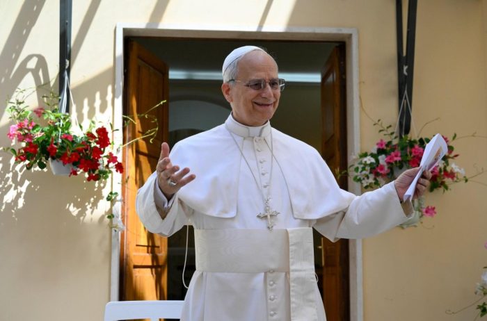 Papa Leao XIV visita lar para idosas em Castel Gandolfo