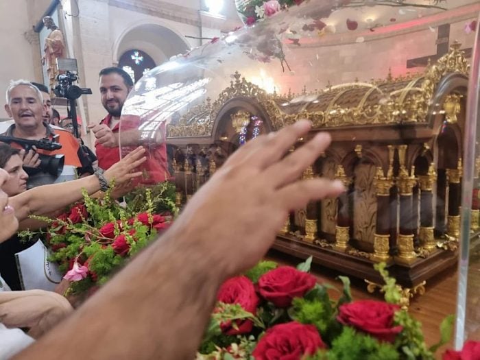 Reliquias de Santa Teresa do Menino Jesus peregrinam pelo Libano 2