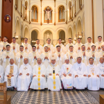 Vietna 40 novos sacerdotes sao ordenados durante o mes do Sagrado Coracao de Jesus 1