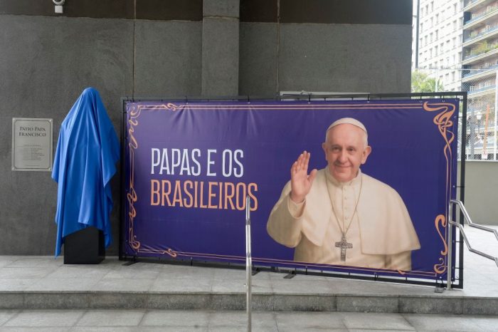 Exposicao Papas e os Brasileiros e inaugurada na Camara de Sao Paulo 1