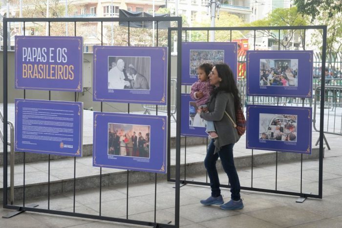 Exposicao Papas e os Brasileiros e inaugurada na Camara de Sao Paulo 3