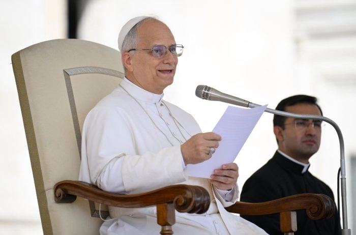 Deus trabalha no tempo lento da confianca assegura Papa Leao XIV 1