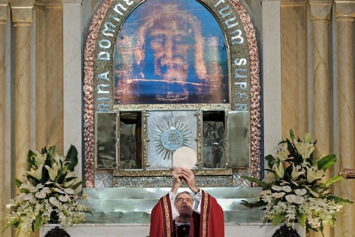 Igreja nas Filipinas celebra jubileu de ouro da devocao a Sagrada Face