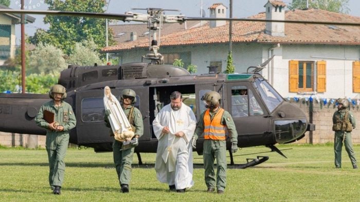 Imagem de Nossa Senhora de Fatima peregrina por prisoes italianas 1