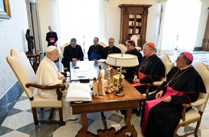 Papa Leao XIV recebe a presidencia do CELAM no Vaticano 2
