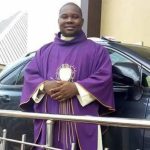 Sacerdote catolico e morto em emboscada na Nigeria
