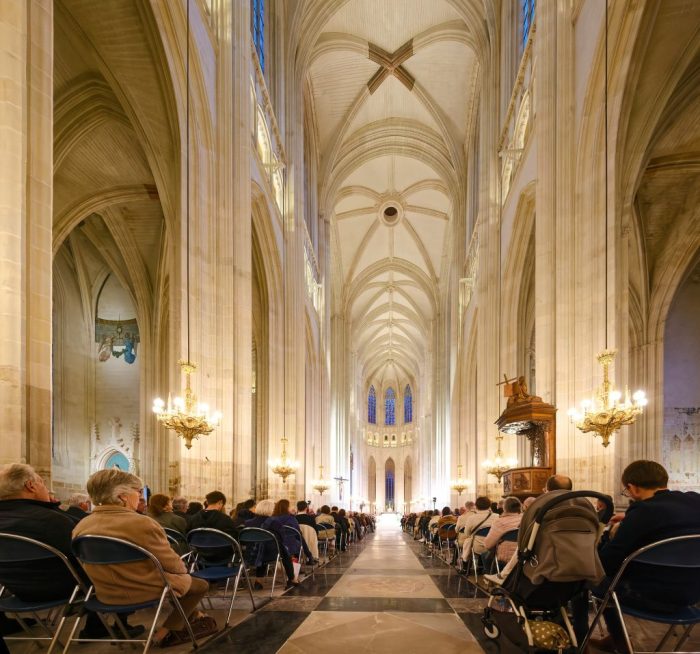 Catedral de Nantes é reaberta após incêndio criminoso 4 Catedral de Nantes e reaberta apos incendio criminoso 3