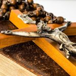 Dois sacerdotes catolicos sao agredidos na India 2