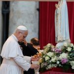 Leao XIV oferece Rosa de Ouro a Nossa Senhora de Fatima 1
