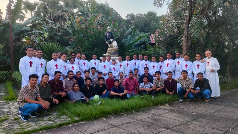 Novos sacerdotes Camilianos sao ordenados na Indonesia 2