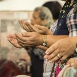 Oracao e a principal forma dos filipinos lidarem com o estresse