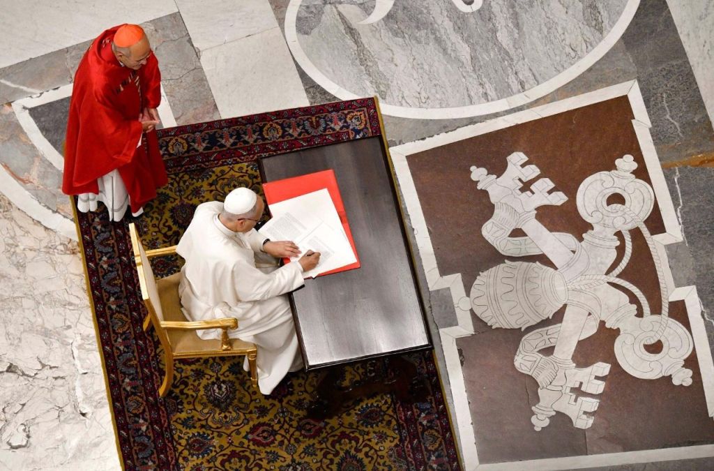 Papa Leao XIV publica Carta Apostolica sobre a missao educativa da Igreja Catolica 3