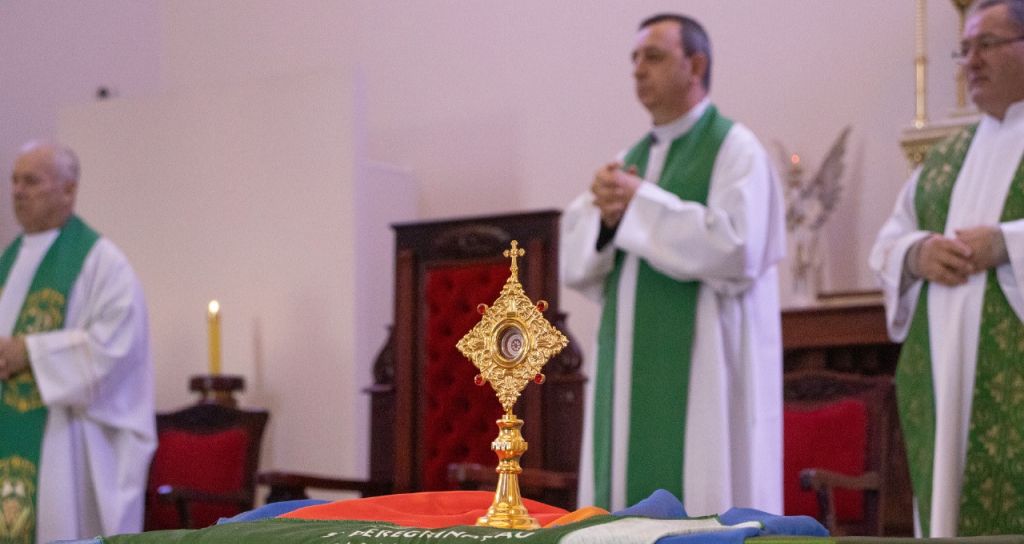 Reliquia de Sao Joao Batista Scalabrini e entronizada no Santuario de Caravaggio 1