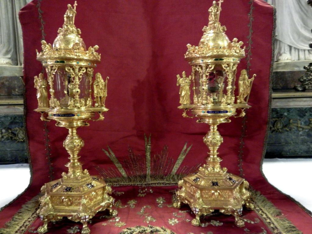 RelÃquia do PreciosÃssimo Sangue de Mântua deixa a cidade pela primeira vez e seguirá para Roma 2 Reliquia do Preciosissimo Sangue de Mantua