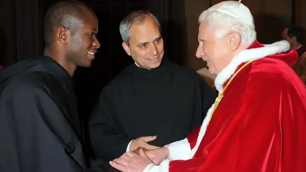 Sacerdote agostiniano é nomeado vice-regente da Casa Pontifícia 3 Sacerdote agostiniano e nomeado vice regente da Casa Pontificia 1