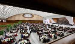 Leão XIV almoça com os pobres 2 Fotos: Vatican news/ Vatican Media