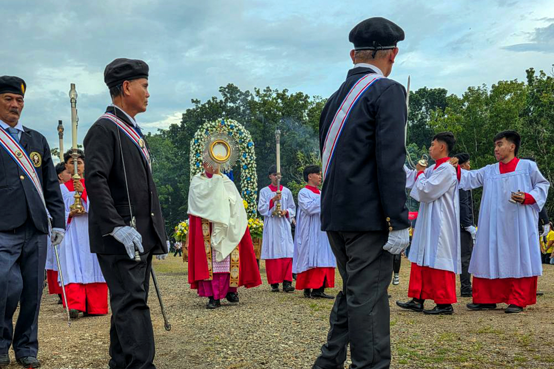 Diocese nas Filipinas promove restauração do amor e apreço pela Sagrada Eucaristia 3 Diocese nas Filipinas promove restauracao do amor e apreco pela Sagrada Eucaristia 2