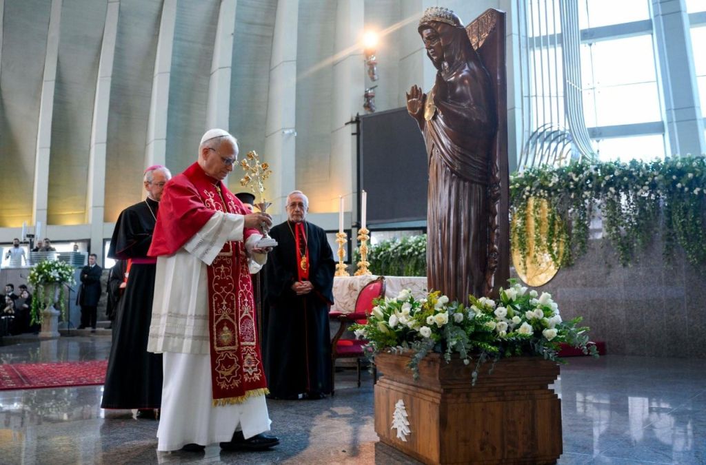 Leao XIV entrega Rosa de Ouro ao Santuario de Nossa Senhora do Libano 1