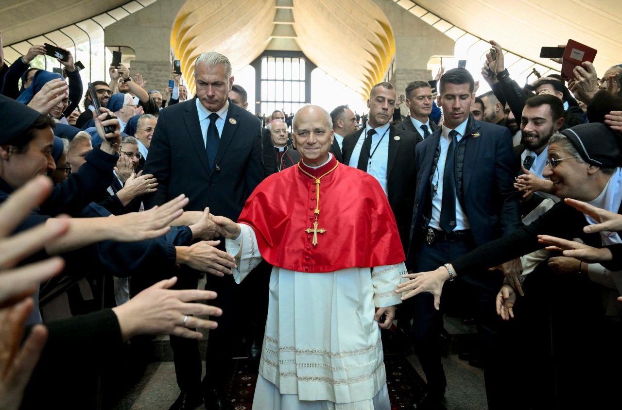 Leao XIV entrega Rosa de Ouro ao Santuario de Nossa Senhora do Libano 2