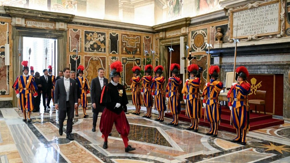 Leao XIV retoma seus compromissos no Vaticano apos um dia de descanso em Castel Gandolfo 5