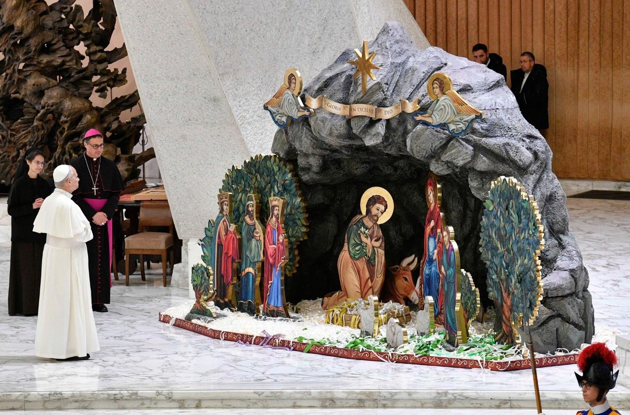 “Na pobreza do estábulo de Belém, contemplamos um mistério de humildade e amor”, declara Leão XIV 4 Na pobreza do estabulo de Belem contemplamos um misterio de humildade e amor declara Leao XIV 1