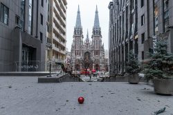 Ucrânia: Catedral de São Nicolau é devolvida aos católicos por 50 anos 2 Igreja de São Nicolau. Destruição em Kyiv após ataque de mísseis russos na manhã de 20 de dezembro de 2024. Fotos: Wikipedia