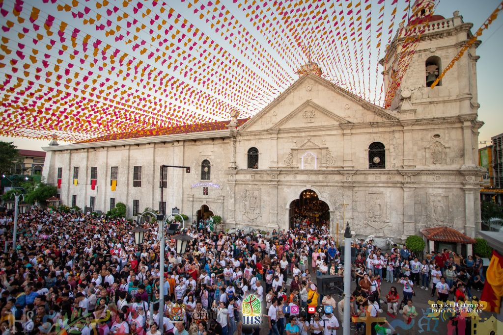 Festa do Santo Niño de Cebu reúne mais de cinco milhões de devotos nas Filipinas 2 Festa do Santo Nino de Cebu reune mais de 5 milhoes de devotos nas Filipinas 2