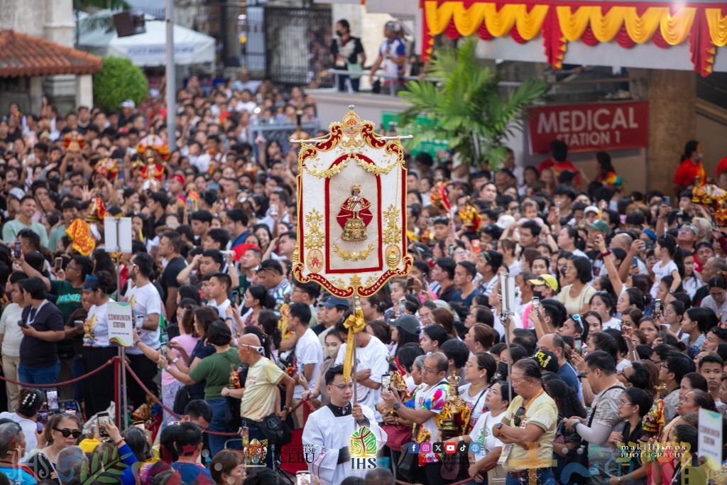 Festa do Santo Niño de Cebu reúne mais de cinco milhões de devotos nas Filipinas 3 Festa do Santo Nino de Cebu reune mais de 5 milhoes de devotos nas Filipinas 4