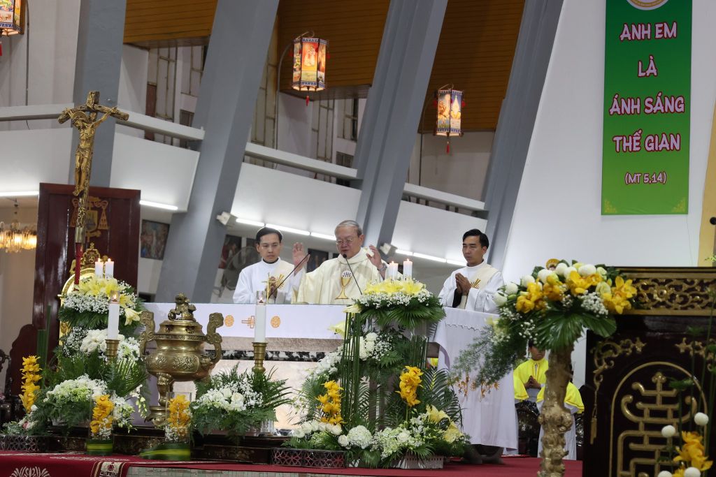 Vietnã: 61 novos Diáconos e nove Sacerdotes foram ordenados desde o início do ano 3 Vietna Arcebispo de Hue ordena 21 novos Diaconos 3 1