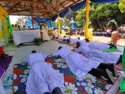Quatro novos sacerdotes e seis diáconos ordenados no Sudão do Sul 2 Foto: rurugene.org